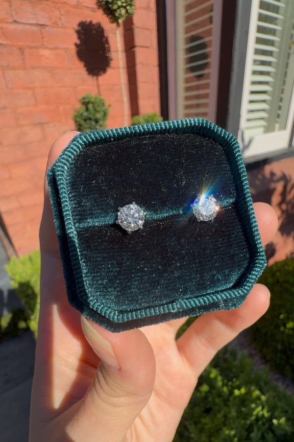 Platinum 6 Claw 1.64ct Diamond Stud Earrings