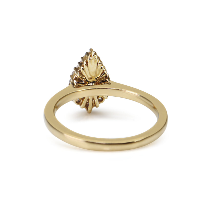 18ct Yellow Gold Pear Sapphire Graduated Halo Ring