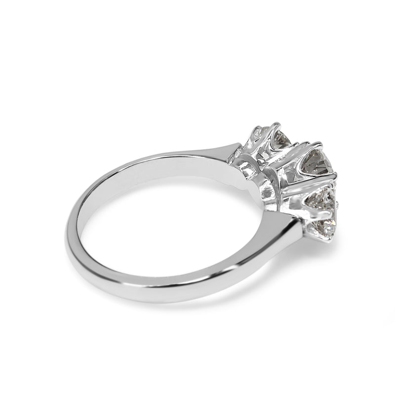 18ct White Gold Victorian Style 3 Stone Diamond Ring