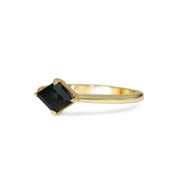 18ct Yellow Gold Lozenge Shape Sapphire Solitaire Ring