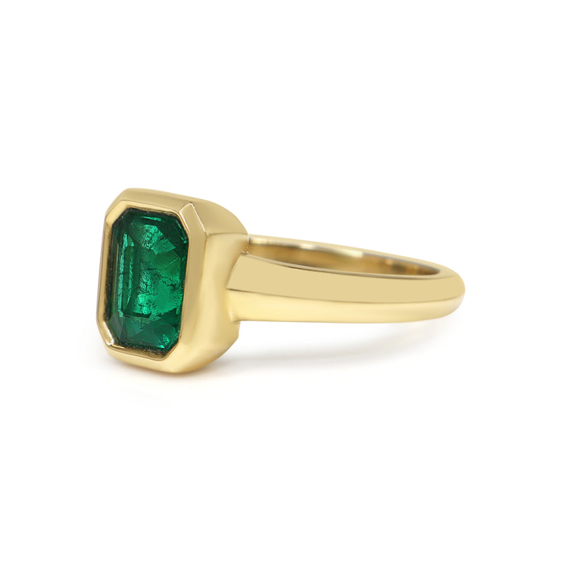 18ct Yellow Gold Bezel Emerald Solitaire Ring