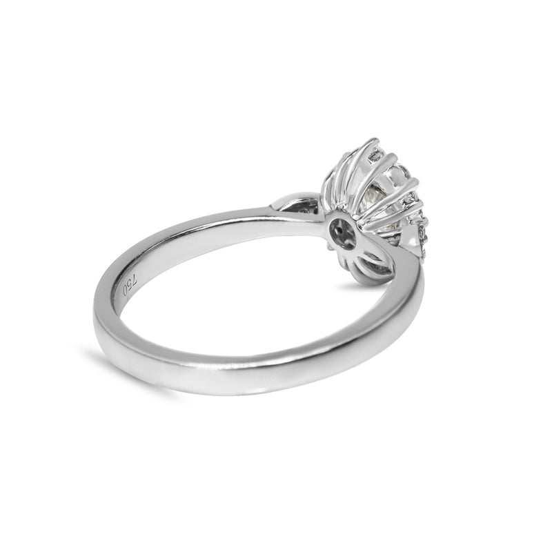 18ct White Gold Vintage Style Diamond Halo Ring