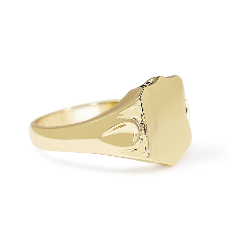 18ct Yellow Gold Sheld Signet Ring
