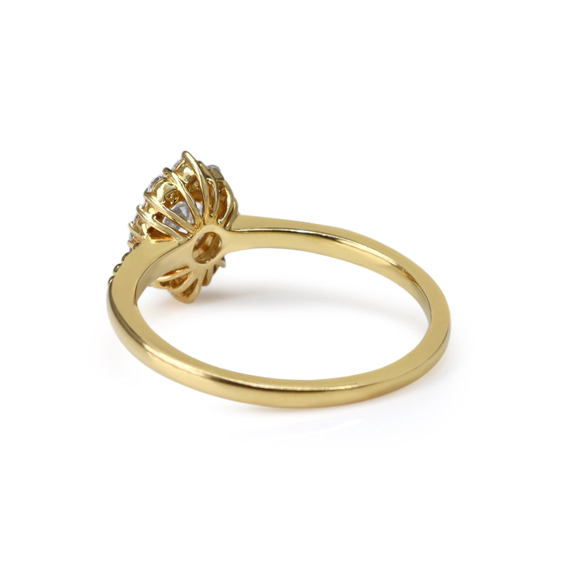 18ct Yellow Gold Round Diamond Graduated Halo Ring