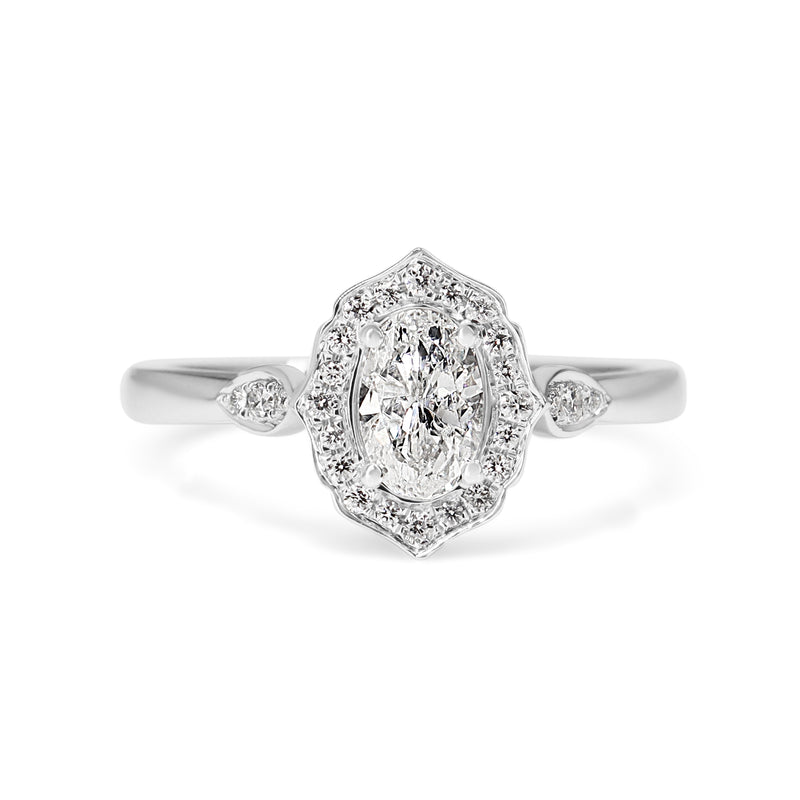 18ct White Gold Vintage Style Oval Diamond Ring