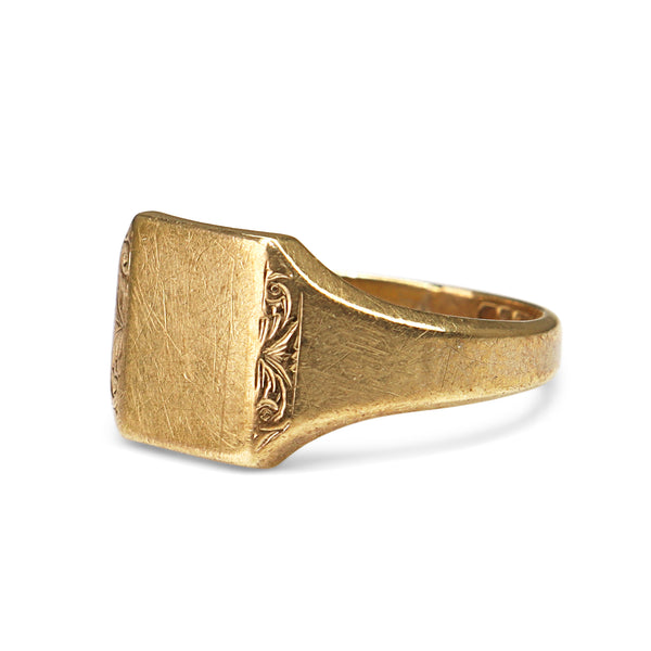 9ct Yellow Gold Vintage Etched Signet Ring