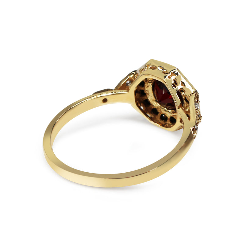 9ct Yellow Gold Garnet, Onyx and Diamond Ring