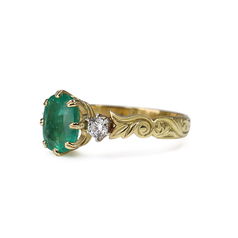 18ct Yellow Gold Emerald and Diamond Vintage Style Ring With Etched Band