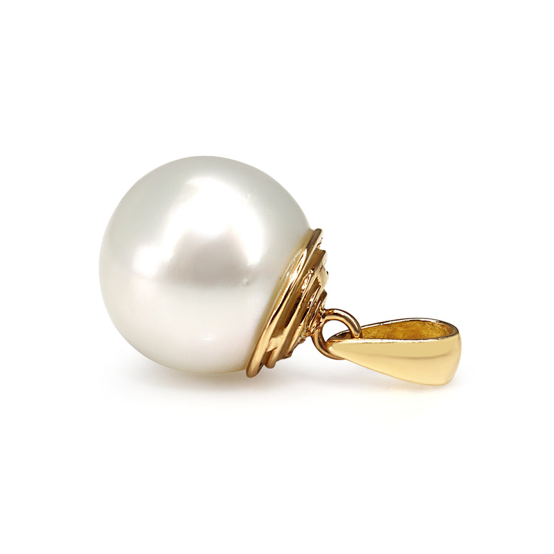 18ct Yellow Gold 13.5mm South Sea Pearl Pendant