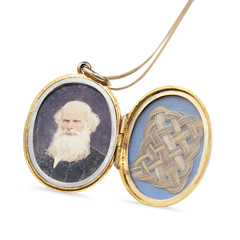 15ct Yellow Gold Antique Emerald Locket with Engraved Clover Detail