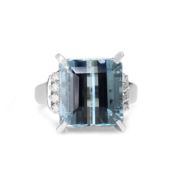 Platinum Aquamarine and Diamond Vintage Ring