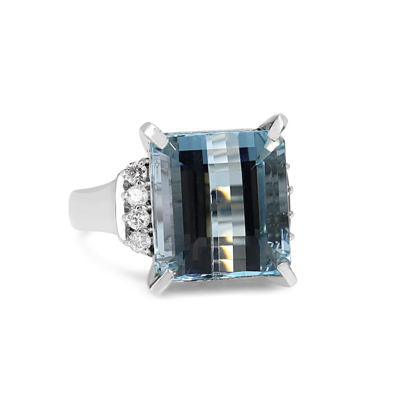 Platinum Aquamarine and Diamond Vintage Ring