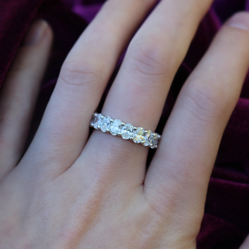 18ct White Gold Oval Diamond Band