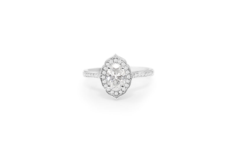 18ct White Gold Oval Vintage Style Halo Ring
