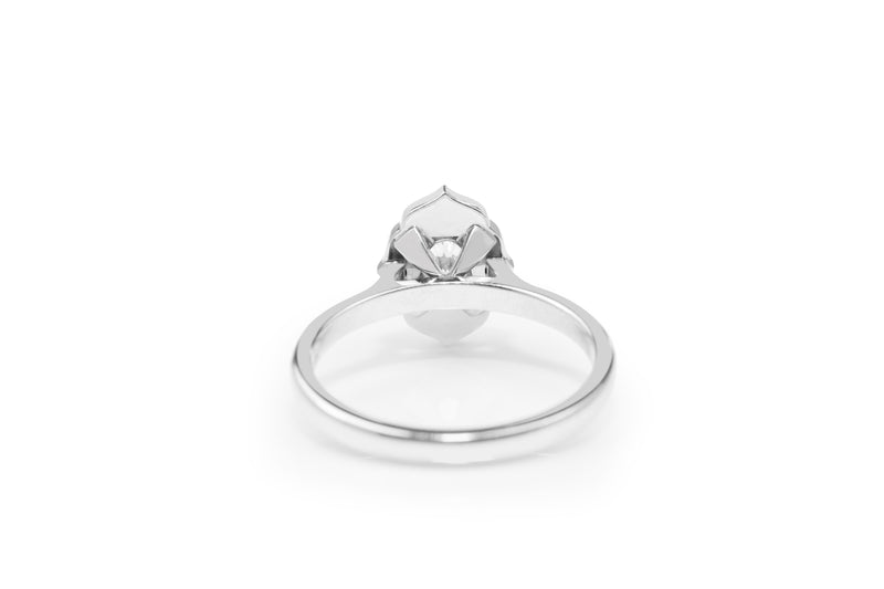 18ct White Gold Oval Vintage Style Halo Ring