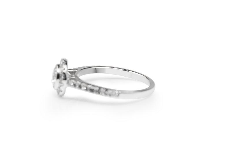 18ct White Gold Diamond Halo Ring