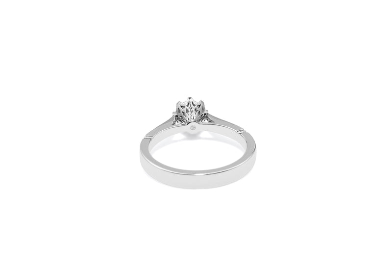 18ct White Gold Vintage Style Solitaire Ring