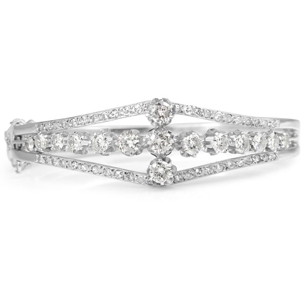 14ct White Gold Diamond Bangle