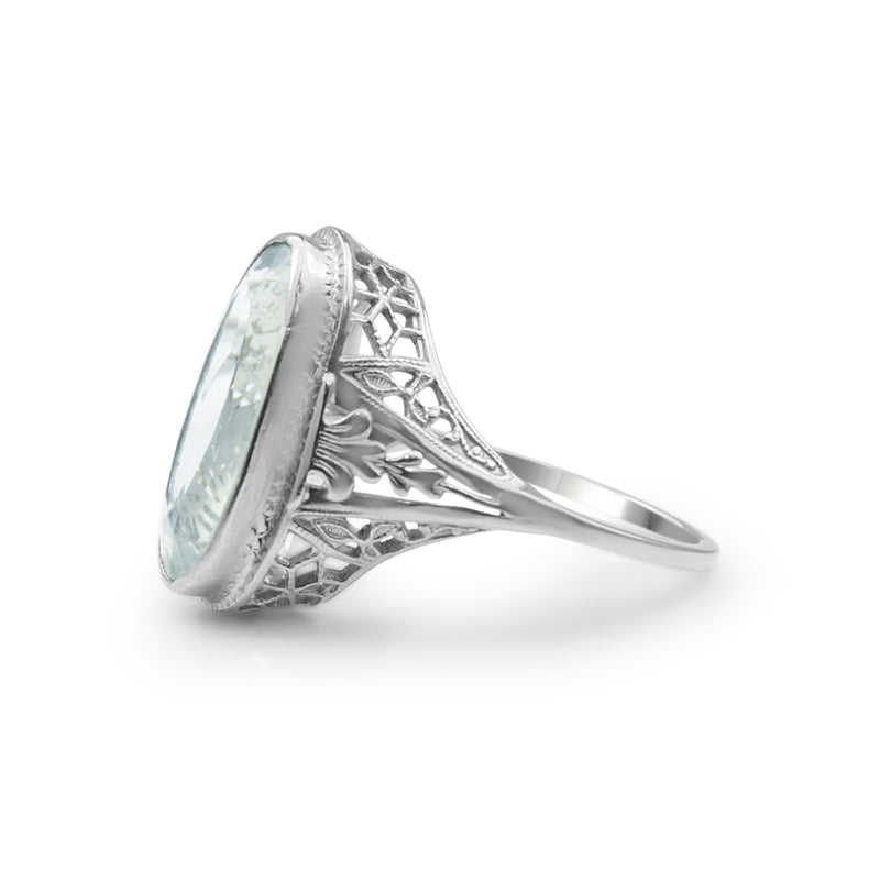 14ct White Gold Vintage Aquamarine Filigree Ring