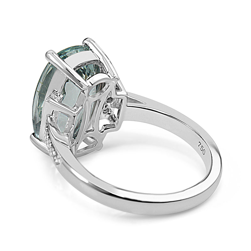 18ct White Gold Aquamarine and Diamond Ring