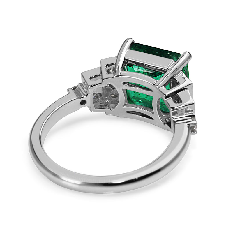 18ct White Gold Emerald and Diamond Deco Style Ring