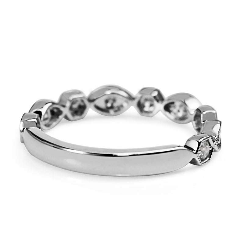 18ct White Gold Vintage Style Diamond Band Ring