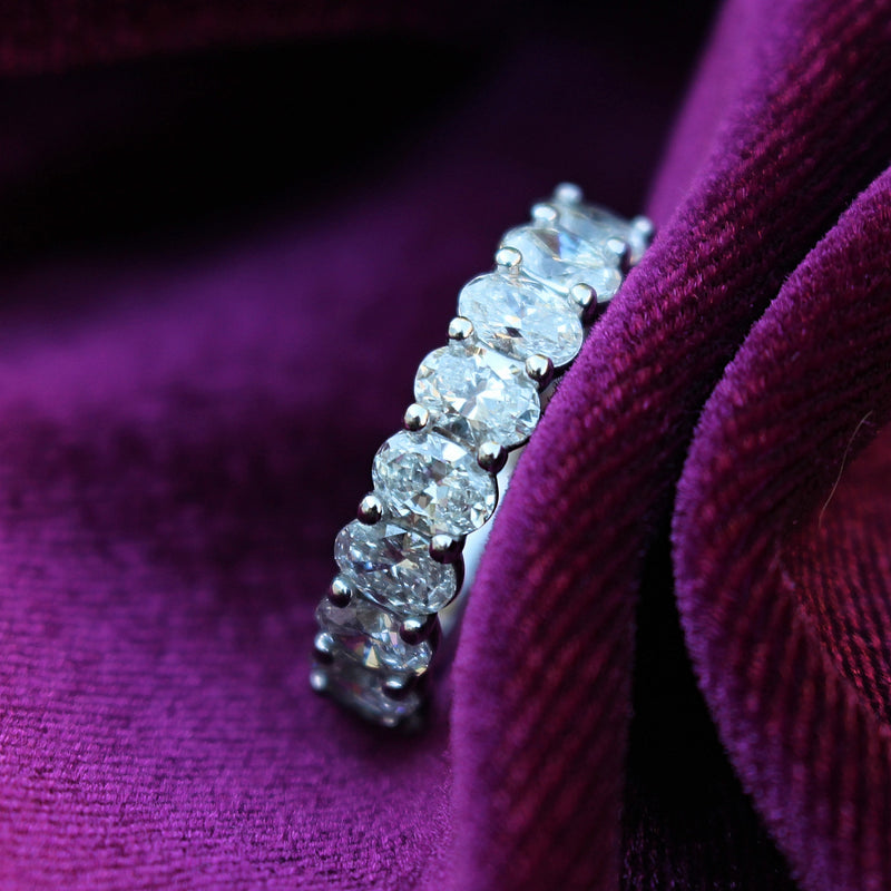 18ct White Gold Oval Diamond Band