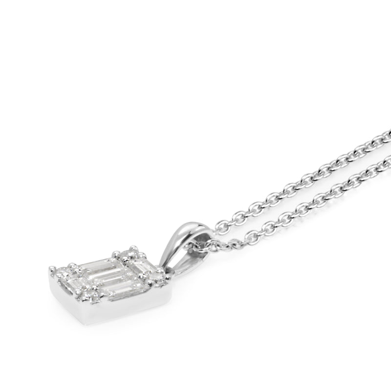 18ct White Gold Diamond Pendant