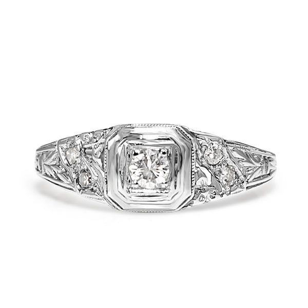 18ct White Gold Art Deco Diamond Ring