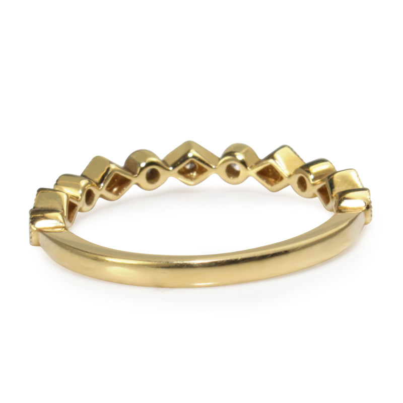 18ct Yellow Gold Vintage Style Diamond Band