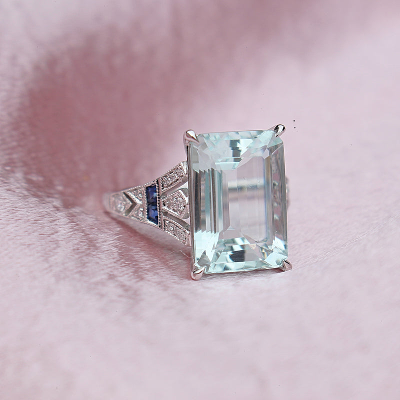 18ct White Gold Aquamarine, Sapphire and Diamond Ring