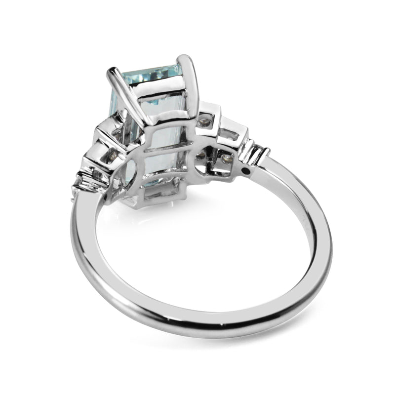 18ct White Gold Deco Style Aquamarine and Diamond Ring