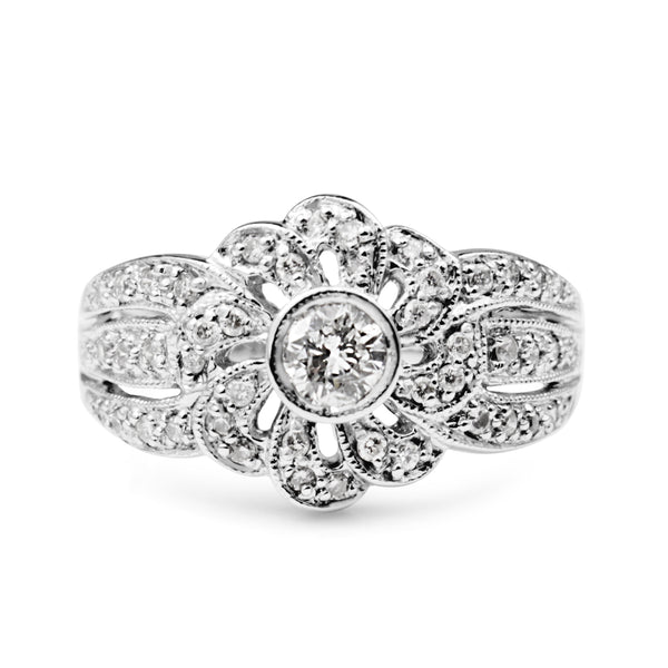 18ct White Gold Diamond Daisy Style Ring