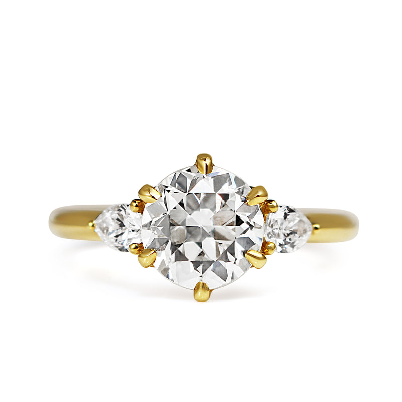 18ct Yellow Gold Old Cut Diamond and Pear Shape 3 Stone Ring