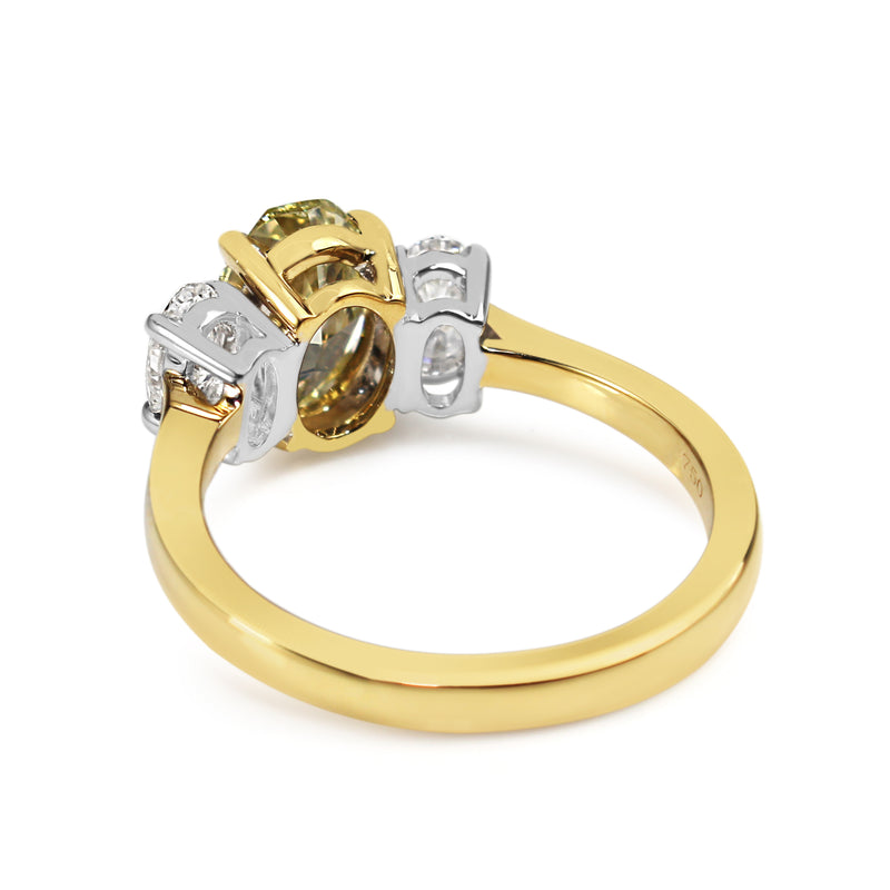 18ct Yellow and White Gold Yellow and White Oval Diamond Ring