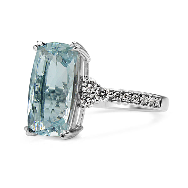 18ct White Gold Aquamarine and Diamond Ring