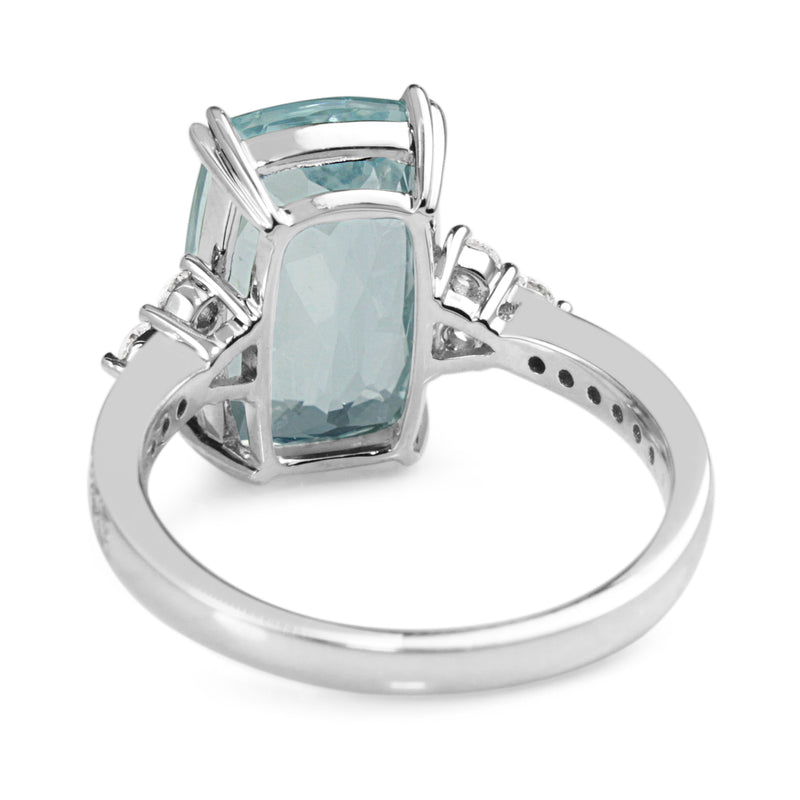 18ct White Gold Aquamarine and Diamond Ring