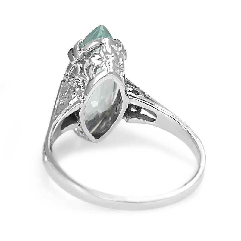 18ct White Gold Vintage Aquamarine Ring