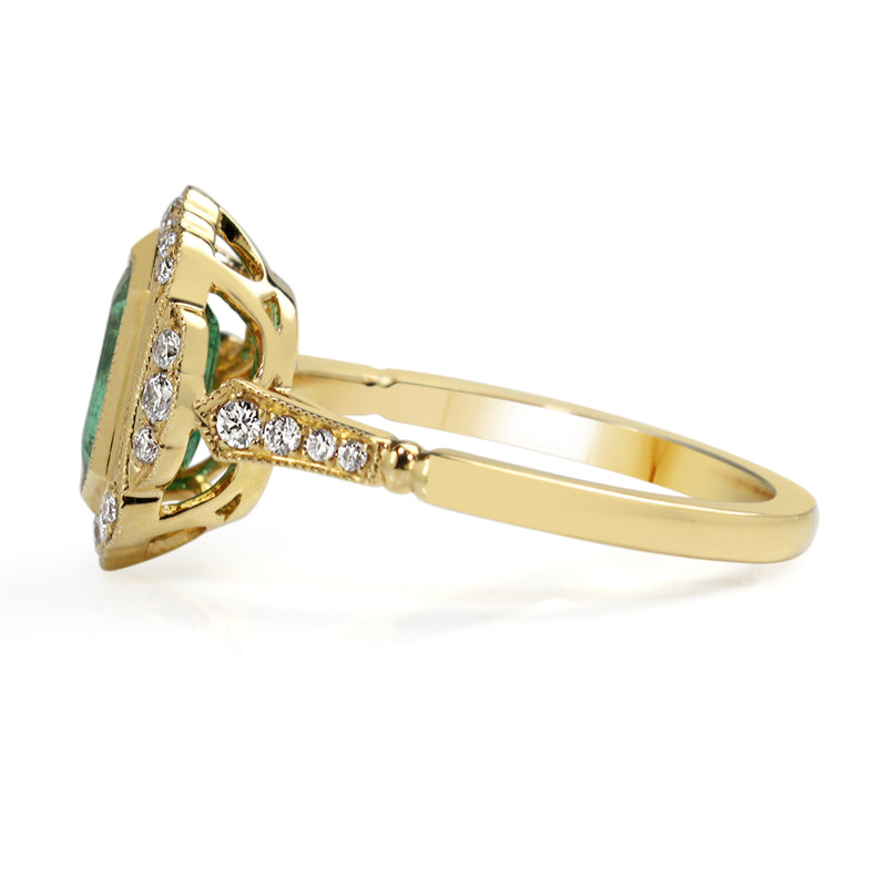 18ct Yellow Gold Emerald and Diamond Halo Vintage Style Ring