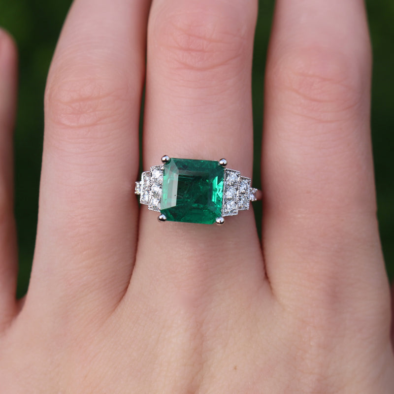 18ct White Gold Emerald and Diamond Deco Style Ring